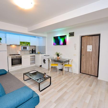 Ben Yehuda - Shabbat Friendly Apartments Bucureşti Ngoại thất bức ảnh