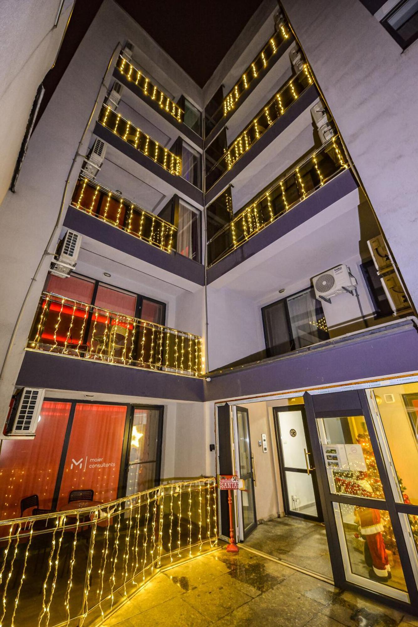 Ben Yehuda - Shabbat Friendly Apartments Bucureşti Ngoại thất bức ảnh